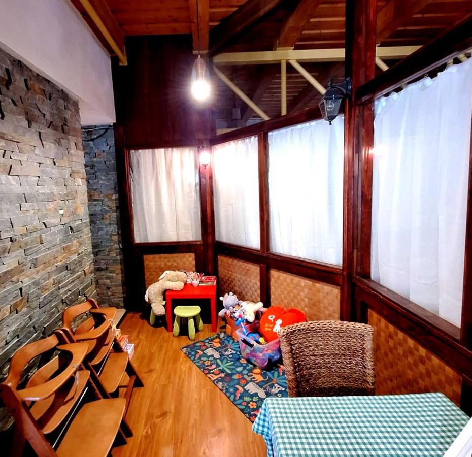רוז'ומברוק Vila Fenix B&B מראה חיצוני תמונה